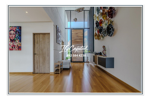 Residencia Con Cascada Y Alberca - Zibatá Qro.