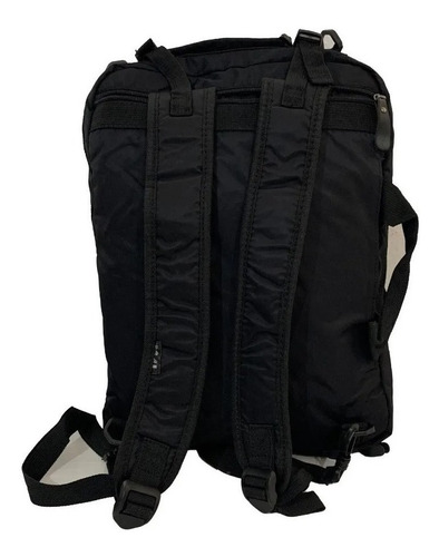 Imagem 3 de 3 de Case Notebook Vira Mochila
