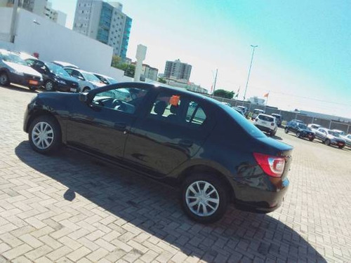 Imagem 6 de 9 de Renault Logan 1.0 12v Sce Flex Zen Manual