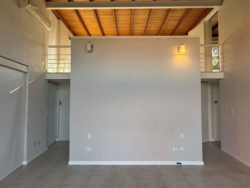 Casa En Venta En Santa Barbara, Tigre Al Agua