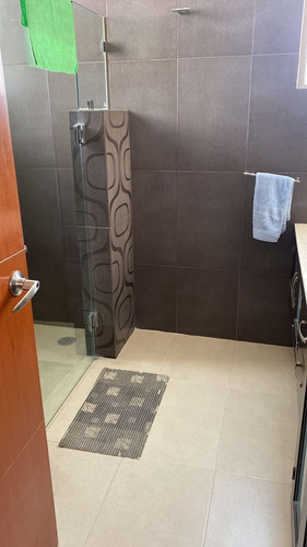 Venta Hermosa Casa En Lomas Verdes En La 6ta Sección