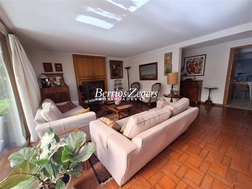 Casa Venta 4 Dormitorios, San Carlos De Apoquindo,las Condes