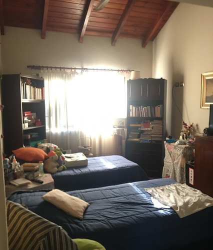 Casas 2 Dormitorios 1 Escr. En Venta Arguello 948m2 Terreno
