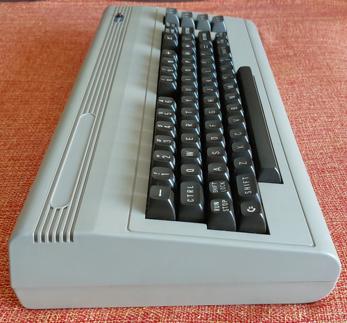 Computador Commodore C64 - Funcionando !