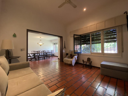 Imagen 7 de 30 de Casa De 3 Dormitorios En Venta Con Pileta Y Parrillero Rosario Fisherton