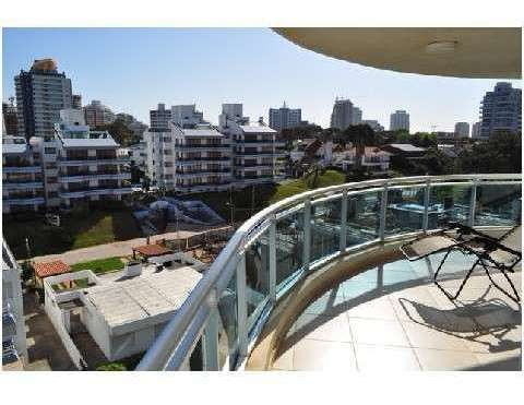 Imagen 2 de 16 de Apartamento En Venta De 3 Dormitorios En Playa Brava (ref: Lij-179)
