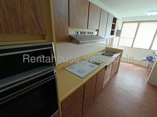 ¡espectacular Apartamento Con Amplio Potencial De Remodelación Para La Reinversión, Urbanización Privilegiada! - Alta Florida - Luis Gomez - Mls #25-17293