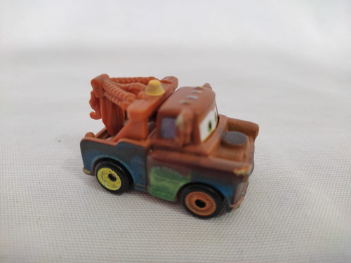 Tow Mater Cars Mini Racers Disney Escala Micro Machines 