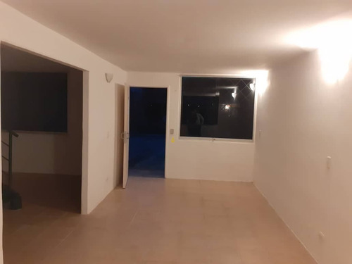 Imagen 4 de 14 de Townhouse En Venta Valle De Chara