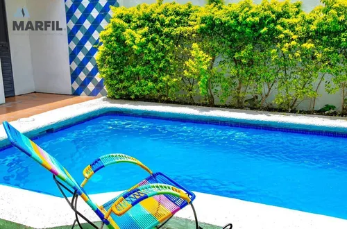 Casa Residencial Céntrica Con Alberca En Venta En Lomas Vista Hermosa Colima