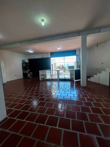 S.c Propiedad Comercial De 2 Locales En Venta Barrio Sucre