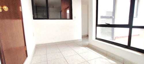 Oficina En Renta Sobre Av. En Izcalli Iii Metepec