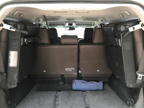 Imagen 7 de 15 de Toyota Sw4 2.8 Srx 177cv 4x4 7as At 2017