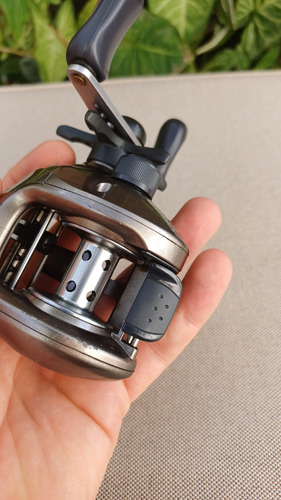 Reel Rotativo Shimano Cruxis 200 Flamante!!! Gris Derecho (Usado)