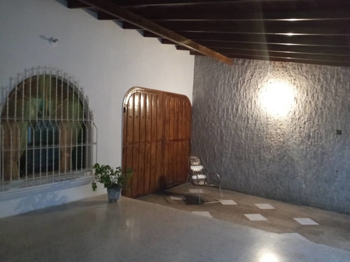 Imagen 3 de 9 de Casa En Venta La Candelaria El Limón Maracay Aragua