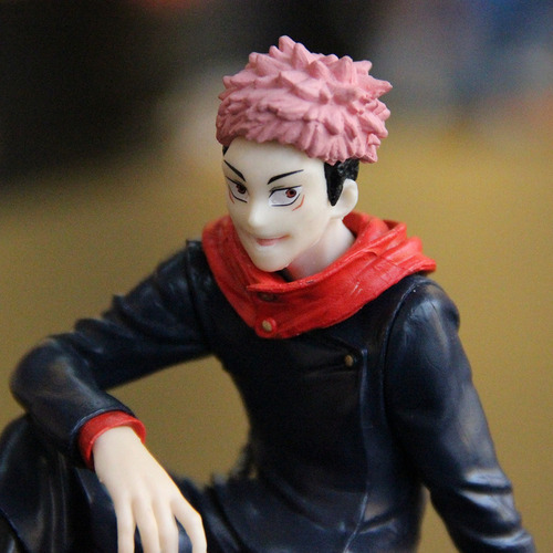 Yuji Itadori Jujutsu Kaisen Boneco Estátua Action Figure 8cm
