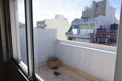 Buen Semipiso - 2 Ambientes Enormes - Balcon Terraza -pileta
