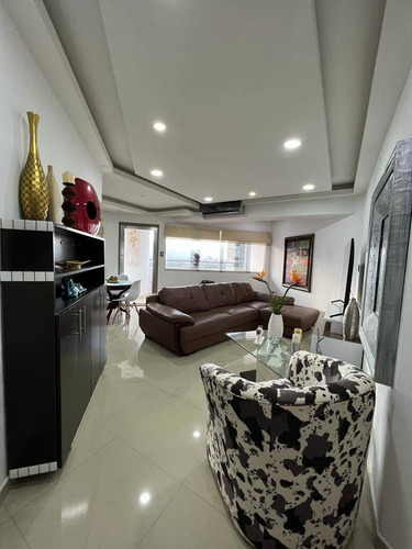 Imagen 12 de 15 de Re/max. Iris Hernandez. Vende Apartamento (100m2). La Trigaleña. Valencia. Codigo 147931 ( Solo Para Clientes )