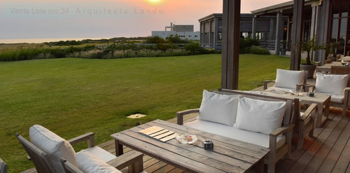 Terreno En Barrio Cerrado Al Mar- Uruguay