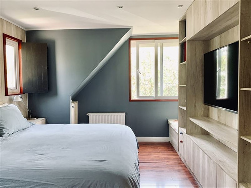 Casa En Venta De 4 Dorm. En Vitacura