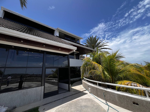 Inmueble De Lujo En La Isla De Margarita, Paraíso I, Pampatar. Casa En Obra Blanca