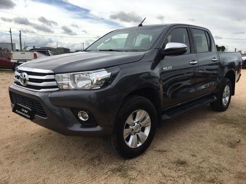 Toyota Hilux Srv 2.8 4x2
