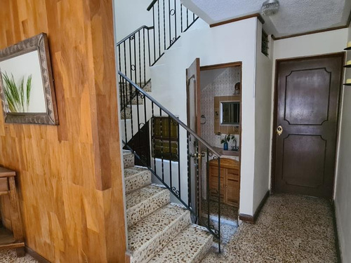 Venta De Hotel En El Centro Histórico, Con Opción A Diversos Giros Y Con Plusvalía Privilegiada, Ya Que Cuenta Con Uso Comercial Y De Servicios E Informe De Uso De Suelo Habitacional-comercial Y/o De
