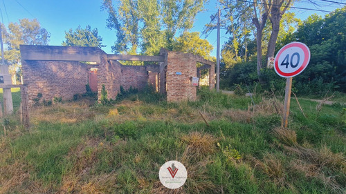 Terreno Con Construccion En Venta | En Esquina | 196 M2 | Gral. Belgrano. Bs.as