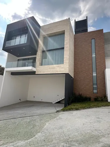 Casa En Venta En Lomas De Bellavista