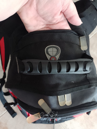 Mochila Senderismo Viaje Camping Urbana 30 L Impecable Gris Oscuro Liso (Usado)