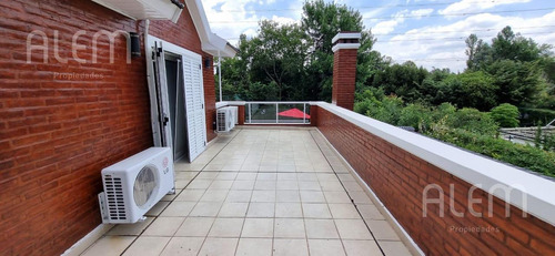 Casa De 4 Dormitorios En Venta En Solar Del Bosque, Canning