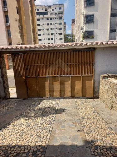 Imagen 19 de 19 de Venta De Casa A Remodelar En Urb. La Trigaleña - Valencia (glc-777)
