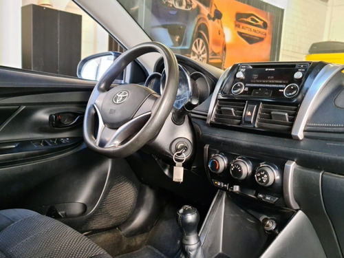 Toyota Yaris Sd Core 2017