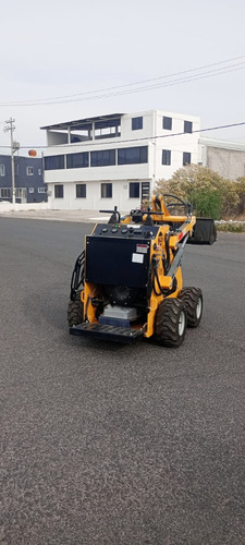 Minicargador Marca Furd Modelo Dt-380 Año 2024 En Querétaro.