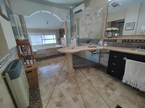 Imagen 17 de 30 de Casa En Venta En Villa Belgrano