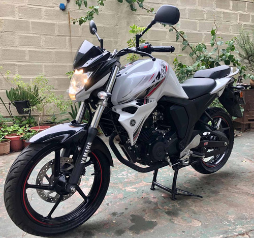 Yamaha Fz 16