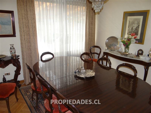 Casa En Venta De 4 Dormitorios En Las Condes