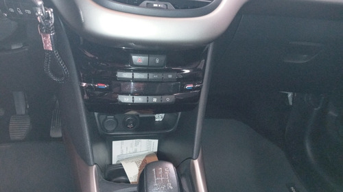 Imagem 13 de 14 de Peugeot 2008 2015 1.6 16v Allure Flex 5p