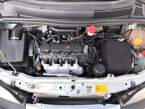 Imagem 7 de 8 de Chevrolet - Zafira 2.0 Expression 8v Flex 7 Lugares At 2010