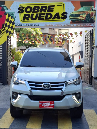 Toyota Fortuner 2.7L 4X2 At