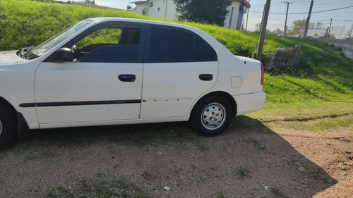 Hyundai Accent 1.5 Gls 4dr 2000