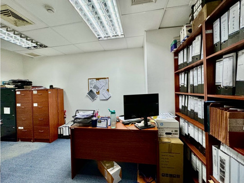 Se Alquila Oficina 388m2 5p Torre Humboldt Prados Del Este