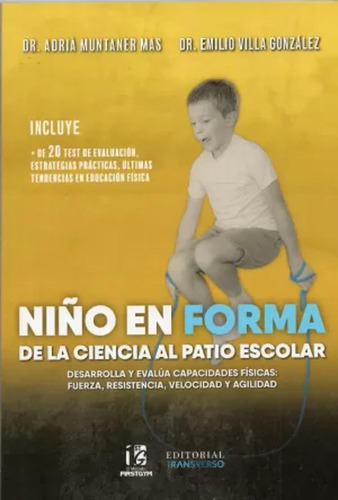 Niño En Forma De La Ciencia Al Patio Escolar -   - *