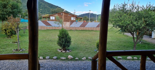 Imagen 2 de 19 de Cabañas Nikito. Cabañas Estilo Canadienses Para 3 ,5 Y 6 Personas . Cabaña Disponible Para 4 O 5 Personas Desde El 14 Al 19/01/23.