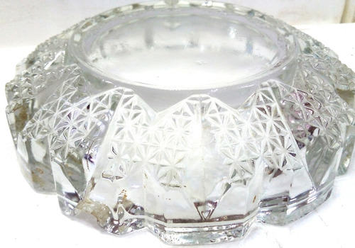 Imagem 5 de 5 de Cinzeiro De Vidro Grosso Lapido Trasparente 15x4cm Indonesia