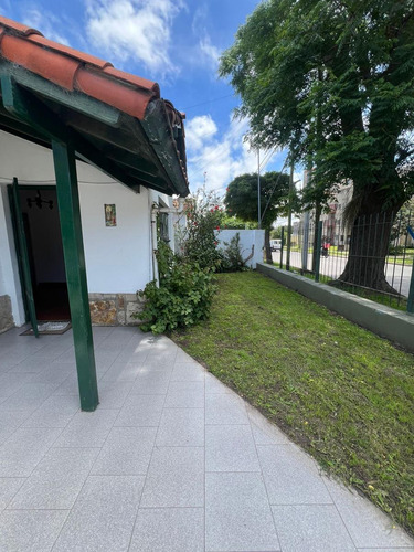 Casa Ph 3 Ambientes En Alvarado Y Tres Arroyos