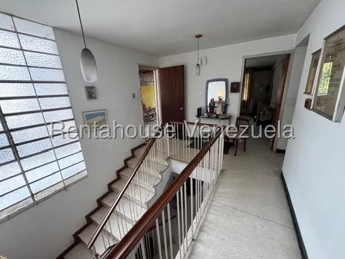 Acogedora Casa En El Marques