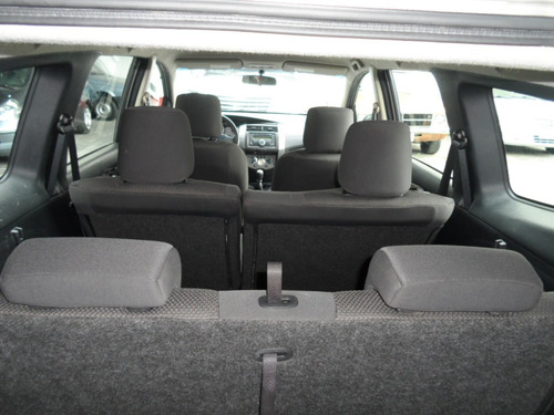 Nissan / Grand Livina 1.8 S 2013 Prata