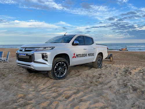 Mitsubishi L200 2.4 Di-d High Power 181cv Cuero