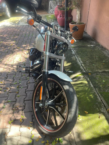 Breakout 2014 16000 Km Colección De Accesorios Completa